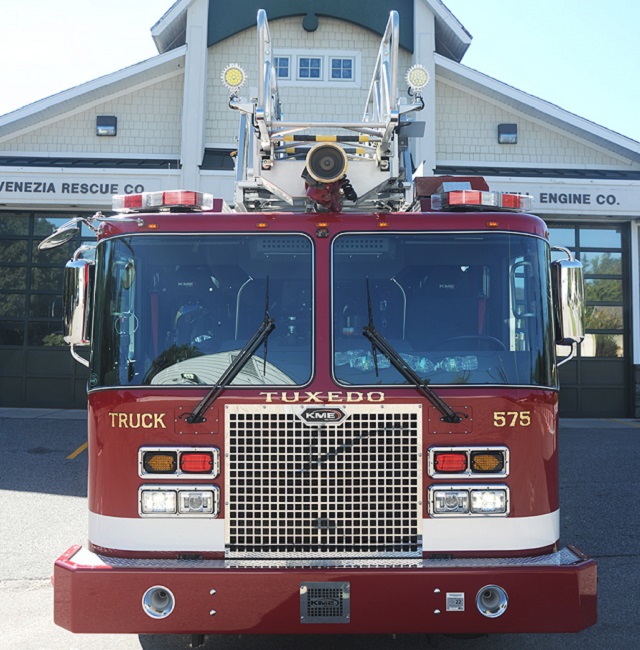 Tuxedo Park Fire Department - Ladder 575